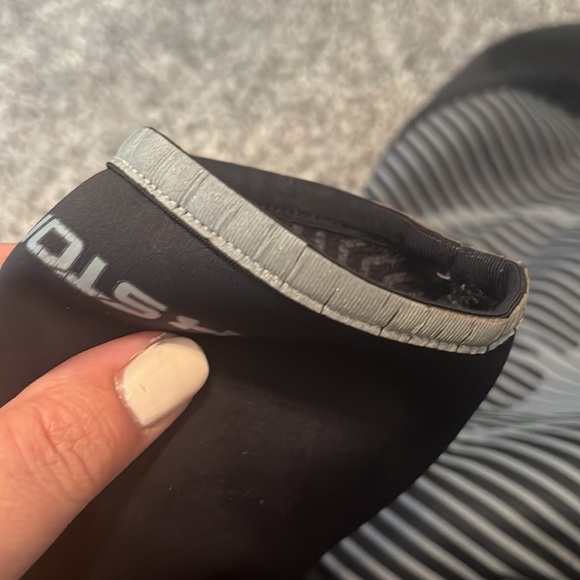 Under Armour Jacket - Picture 3 of 7